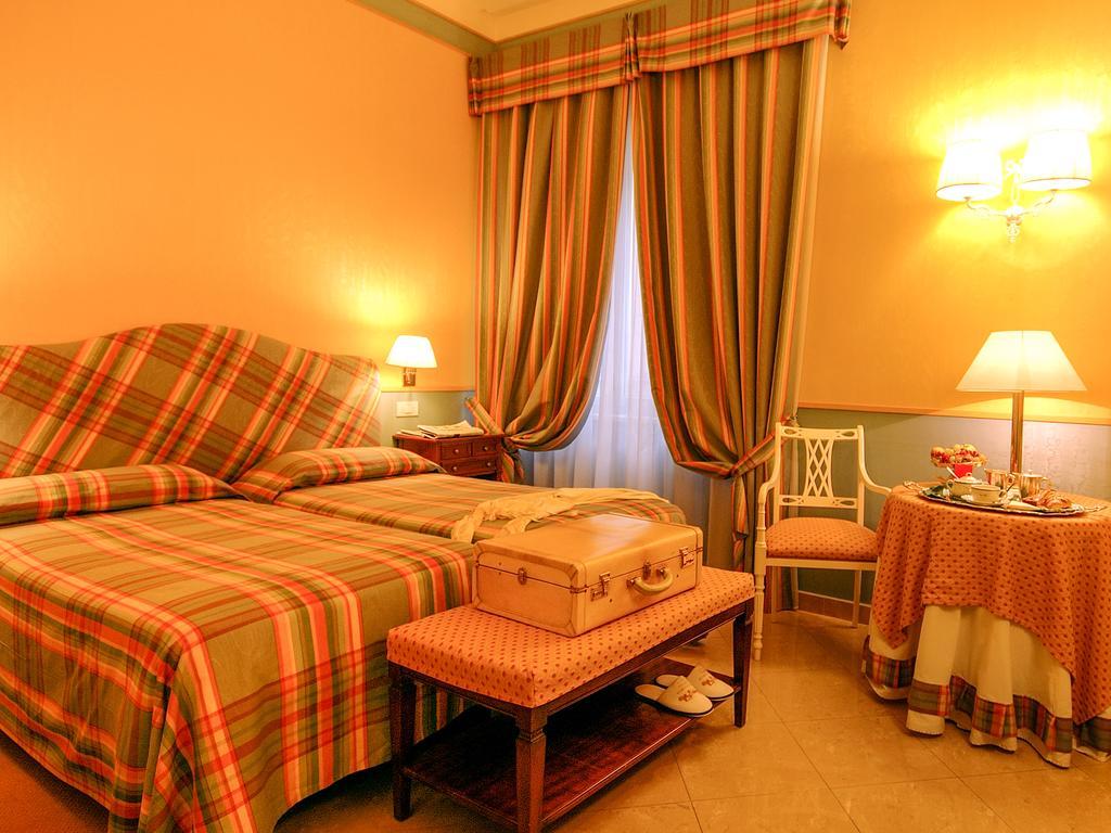 Victoria & Iside Turin